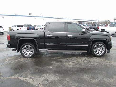 Used 2018 GMC Sierra 1500 Denali w/ Denali Ultimate Package image 5