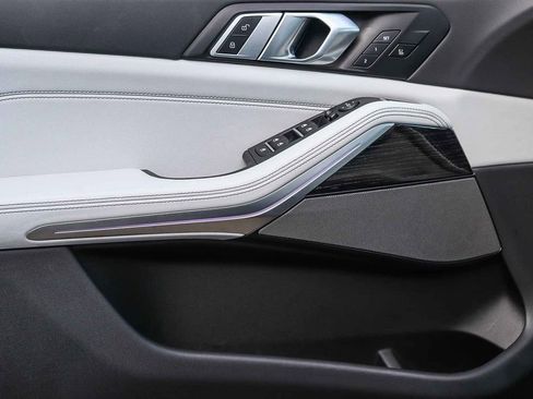 Used 2026 BMW X5 sDrive40i w/ M Sport Package image 22