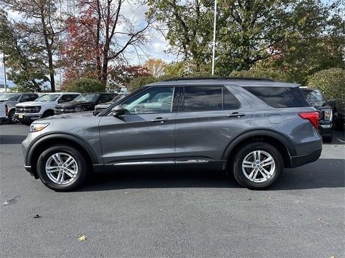 Certified 2022 Ford Explorer XLT image 8