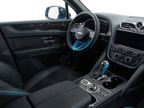 Used 2025 Bentley Bentayga S image 29