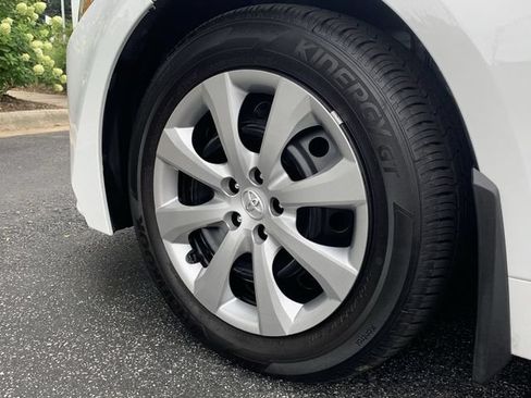 Used 2026 Toyota Corolla LE FWD image 38