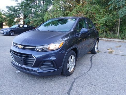 Used 2019 Chevrolet Trax LS image 1