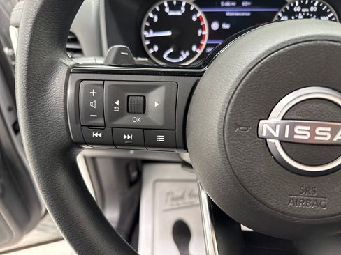 Used 2023 Nissan Rogue SV image 22