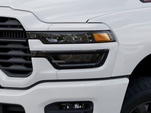 New 2026 RAM 2500 Big Horn AWD/4WD image 10