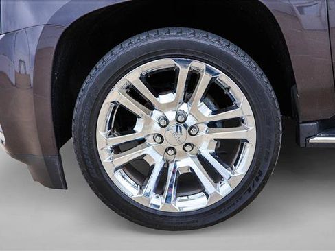 Used 2018 GMC Yukon SLT w/ Premium Edition AWD/4WD image 9