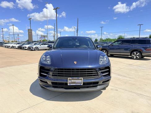Used 2019 Porsche Macan AWD/4WD image 2