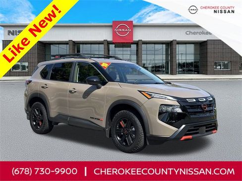 Certified 2025 Nissan Rogue SV image 1