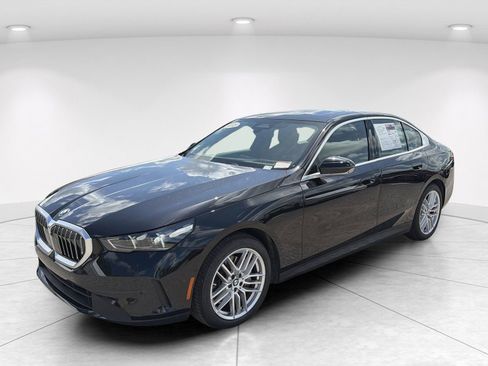 Certified 2024 BMW 540i xDrive w/ Premium Package AWD/4WD image 8