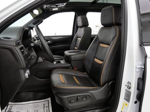 Used 2024 GMC Yukon XL AT4 w/ AT4 Premium Plus Package AWD/4WD image 10