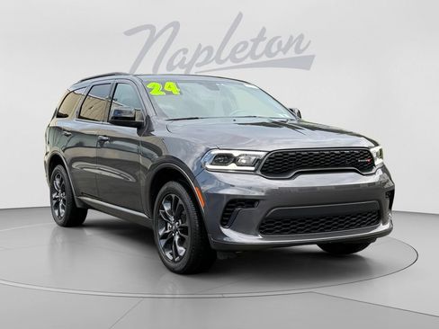 Used 2024 Dodge Durango GT w/ Blacktop Package AWD/4WD image 3