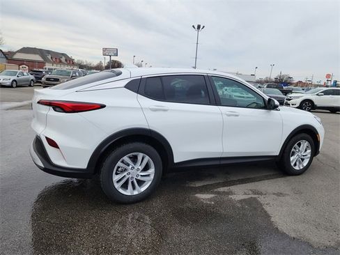 New 2026 Buick Envista Preferred image 2