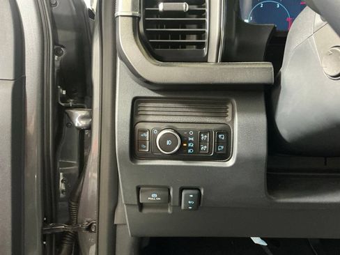 Used 2026 Ford F250 Platinum AWD/4WD image 17