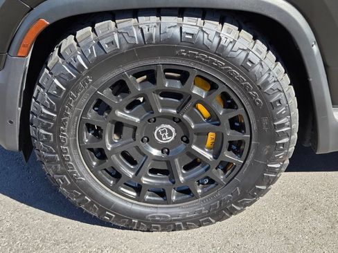 Used 2022 Rivian R1T Adventure AWD/4WD image 4