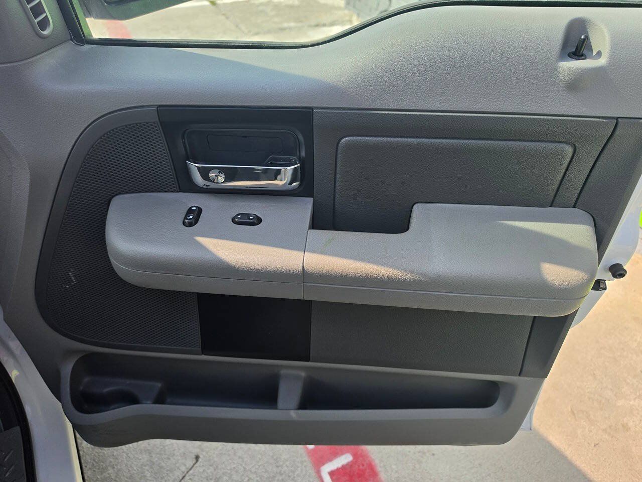 Used 2007 Ford F150 Lariat RWD image 29