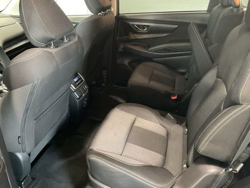 Used 2024 Subaru Ascent Premium w/ Convenience Package image 18