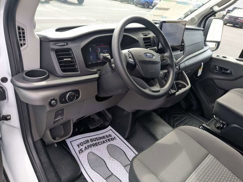 New 2026 Ford Transit 250 148 Medium Roof image 18