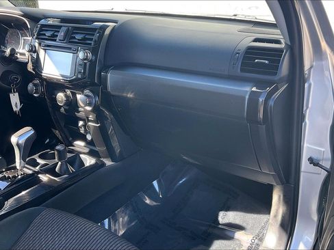 Used 2018 Toyota 4Runner TRD Off-Road image 21