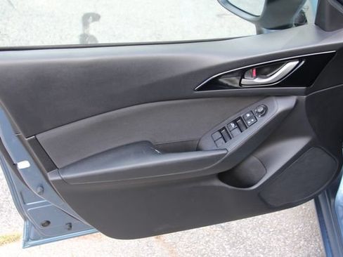 Used 2014 MAZDA MAZDA3 i Sport FWD image 15