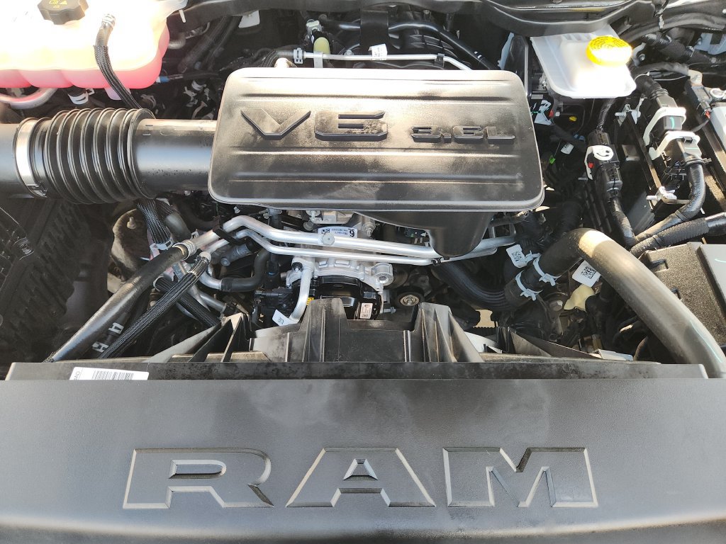 Used 2025 RAM 1500 Lone Star AWD/4WD image 31