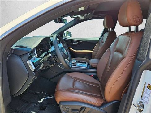 Used 2023 Audi Q8 Premium w/ Convenience Package AWD/4WD image 18