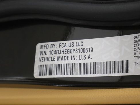 Used 2023 Jeep Grand Cherokee Summit AWD/4WD image 50
