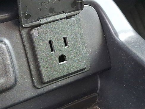 Used 2016 GMC Sierra 2500 Denali w/ Duramax Plus Package image 25