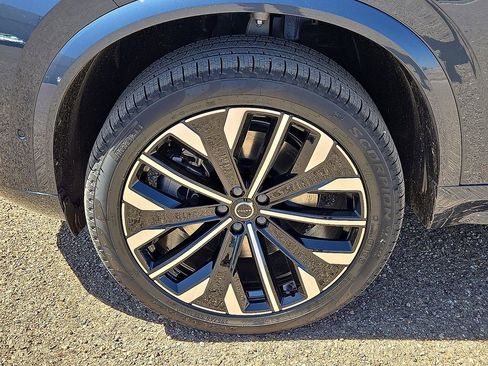 New 2026 Volvo XC90 T8 Ultra w/ Protection Package Premier AWD/4WD image 10