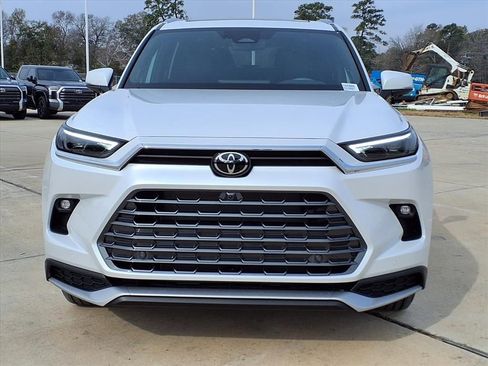 Certified 2026 Toyota Grand Highlander AWD Hybrid image 4