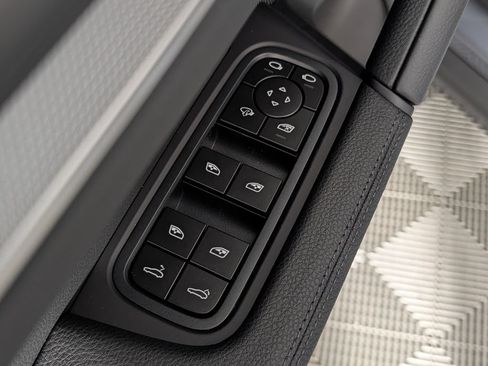 New 2026 Porsche Cayenne S AWD/4WD image 27
