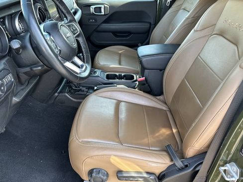 Used 2021 Jeep Wrangler Unlimited Sahara AWD/4WD image 14