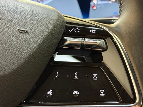 Certified 2025 Cadillac Optiq Luxury 1 image 30