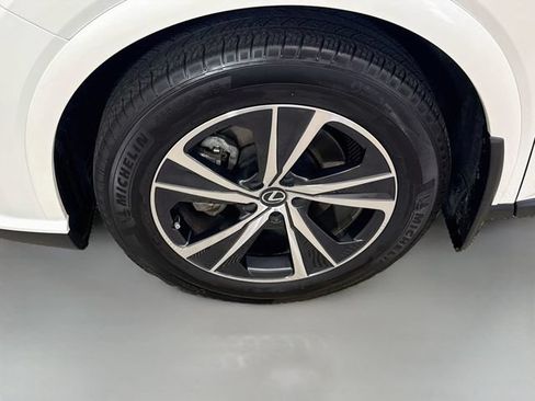 Used 2024 Lexus RX 350h AWD/4WD image 32