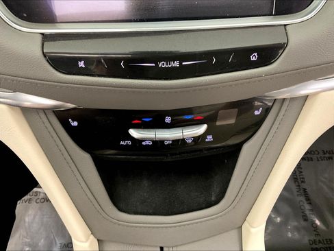 Used 2019 Cadillac XT5 Luxury FWD image 39