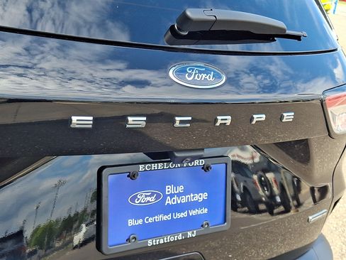 Certified 2020 Ford Escape Titanium w/ Titanium Premium Package 2.0 AWD/4WD image 30