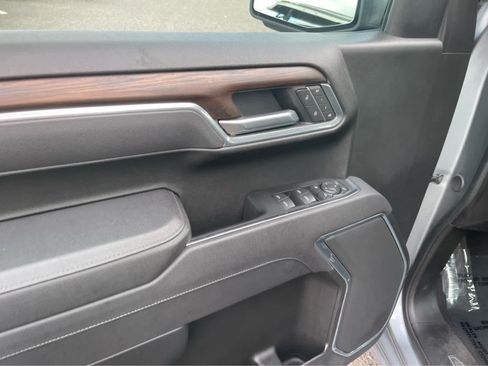 Used 2025 GMC Sierra 1500 SLT AWD/4WD image 11