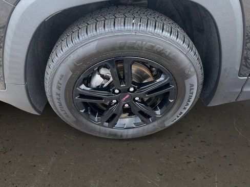 Used 2023 GMC Terrain AT4 image 9