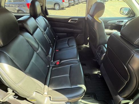 Used 2017 Nissan Pathfinder SL w/ Trailer Tow Package image 30