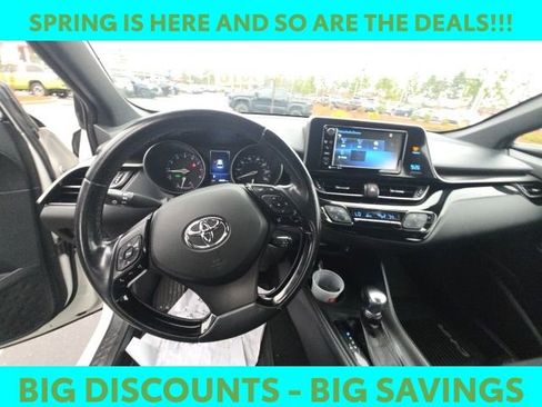 Certified 2018 Toyota C-HR XLE image 14