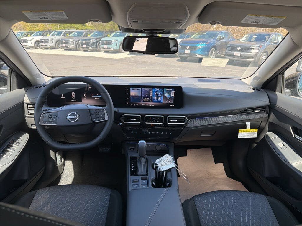 Used 2026 Nissan Sentra SV w/ SV Convenience Package FWD image 11
