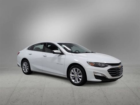 Used 2023 Chevrolet Malibu LT image 2