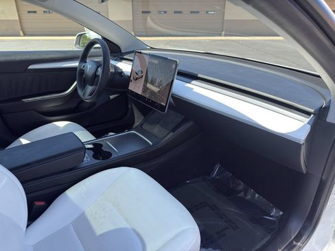 Used 2023 Tesla Model 3 Standard Range RWD image 19