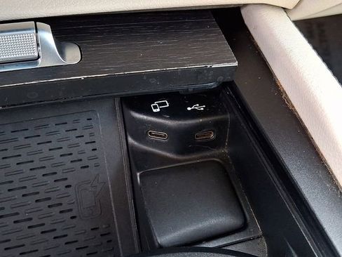 Used 2020 Mercedes-Benz GLS 450 4MATIC image 27