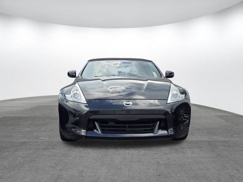 Used 2010 Nissan 370Z Touring w/ Sport Pkg RWD image 6