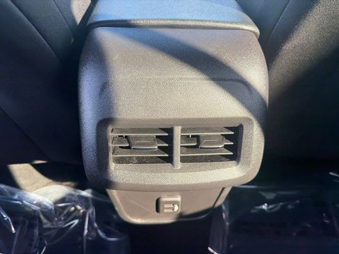 Used 2024 Chevrolet Equinox LT AWD/4WD image 25