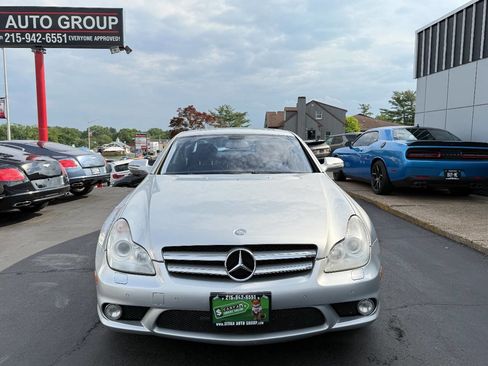 Used 2011 Mercedes-Benz CLS 550 image 2