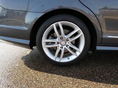 Used 2013 Mercedes-Benz C 300 4MATIC Sedan image 9