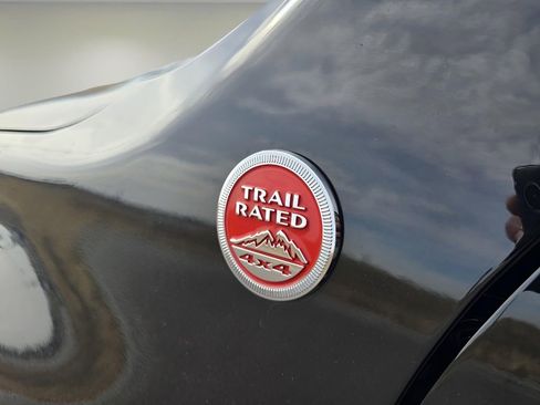 Used 2020 Jeep Renegade Trailhawk w/ Premium Leather Group image 11