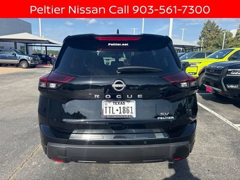Certified 2024 Nissan Rogue SV w/ SV Premium Package FWD image 4