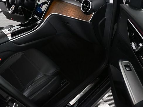 Certified 2025 Mercedes-Benz GLC 350e 4MATIC image 21