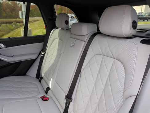 Used 2026 BMW X5 xDrive40i AWD/4WD image 30